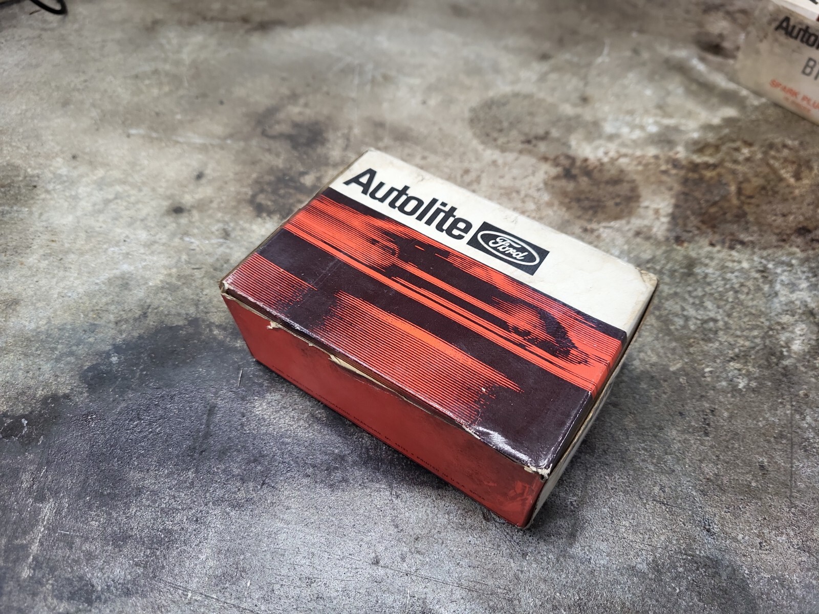 NOS Autolite / Ford BT10 Spark Plugs - Box of 10