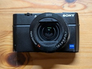 Sony Cyber-shot DSC-RX100M3 20.1MP Compact Camera 2.9x f/1.8 Wi-Fi Black
