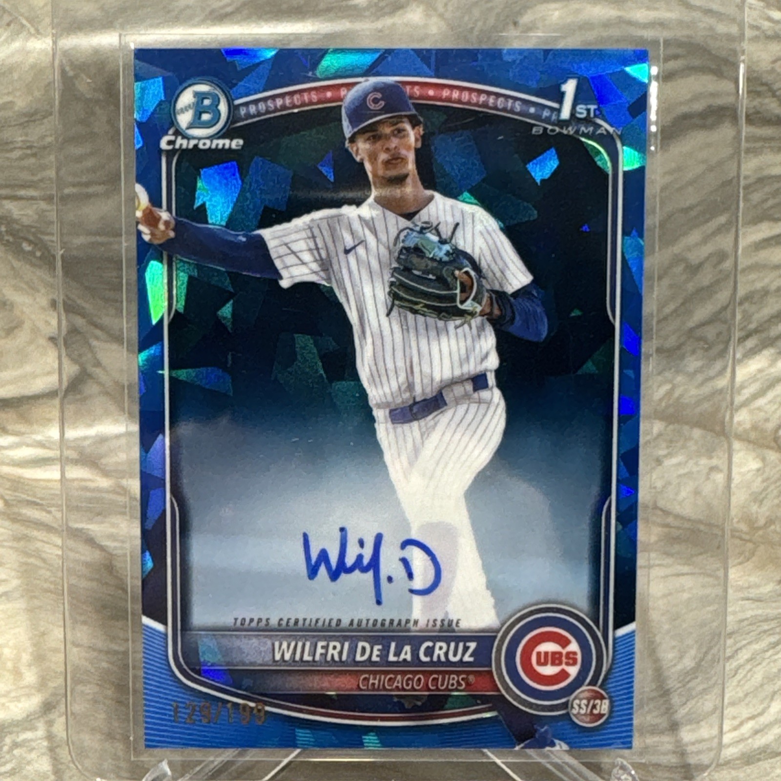 WILFRI De La CRUZ - AUTO #129/199 - Blue Sapphire - 2025 Bowman 1st Chrome Cubs