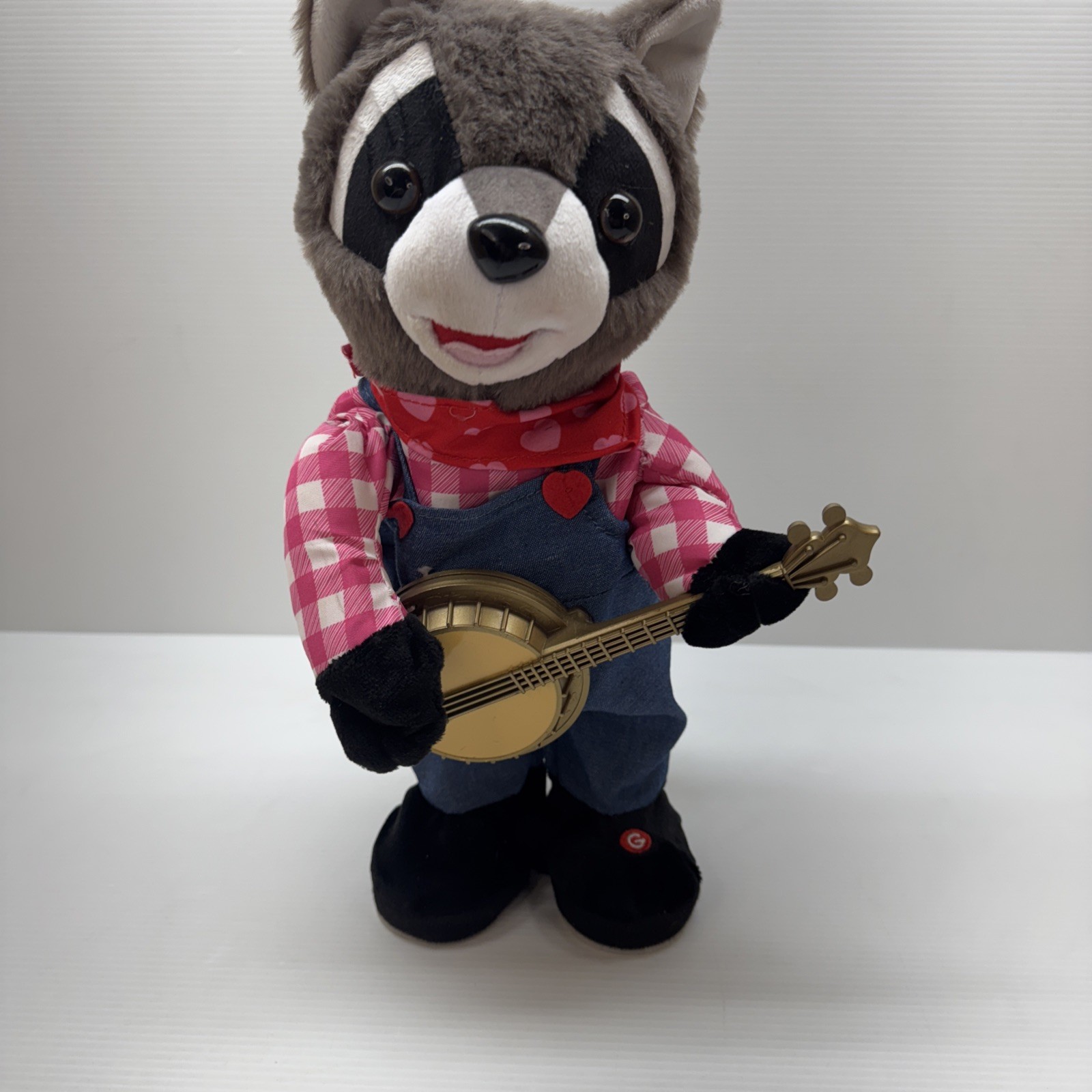 Gemmy Animated Racoon Plush Plays Banjo With Swinging Arm Dances Sings Works Fun