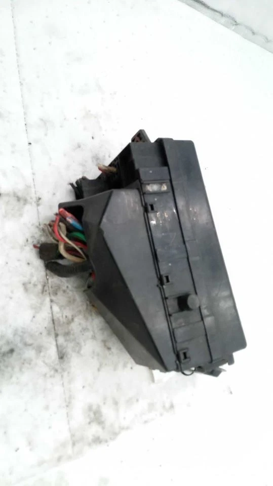 Motor caja de fusibles Forester 1999 589146 Foto 2 de 4