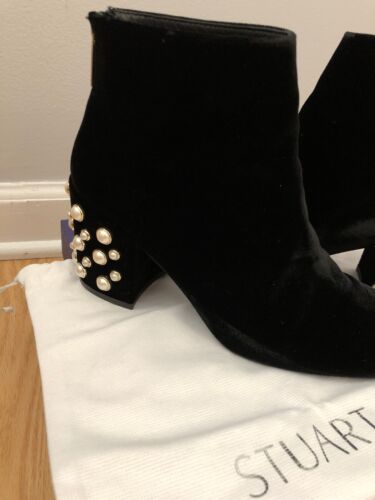 Stuart Weitzman Pearl Bacari Black Velvet Booties Size 6.5 - Picture 3 of 9