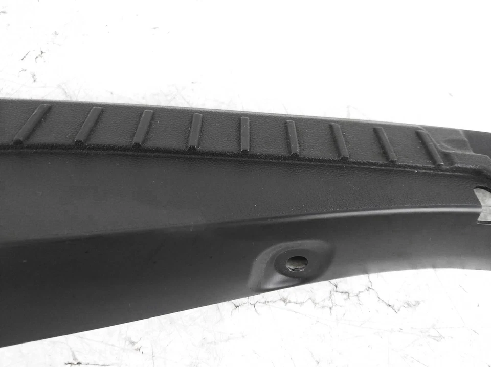 Conjunto de panel de moldura de maletero de carga trasero Ford C-Max 2013-2017 - Dm5z-5840320-Aa Foto 4 de 4