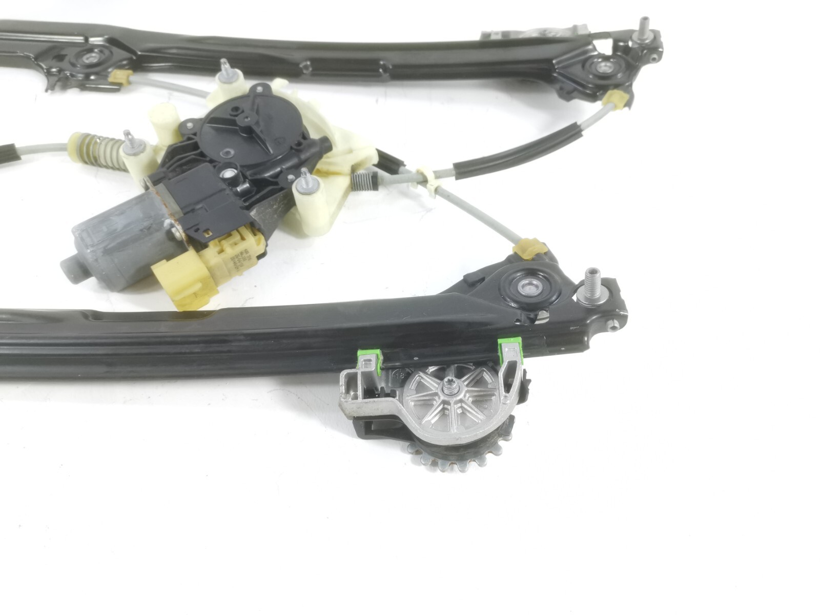 17-20 MASERATI Levante REAR LEFT DRIVER DOOR WINDOW REGULATOR 670104206