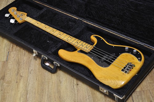 Fender 1982 Precision Bass Electric Guitar - Picture 3 of 10