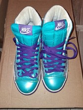 2009 Nike Women's Blazer Charlotte Hornets Colors Size 9. 317808-311. Preowned