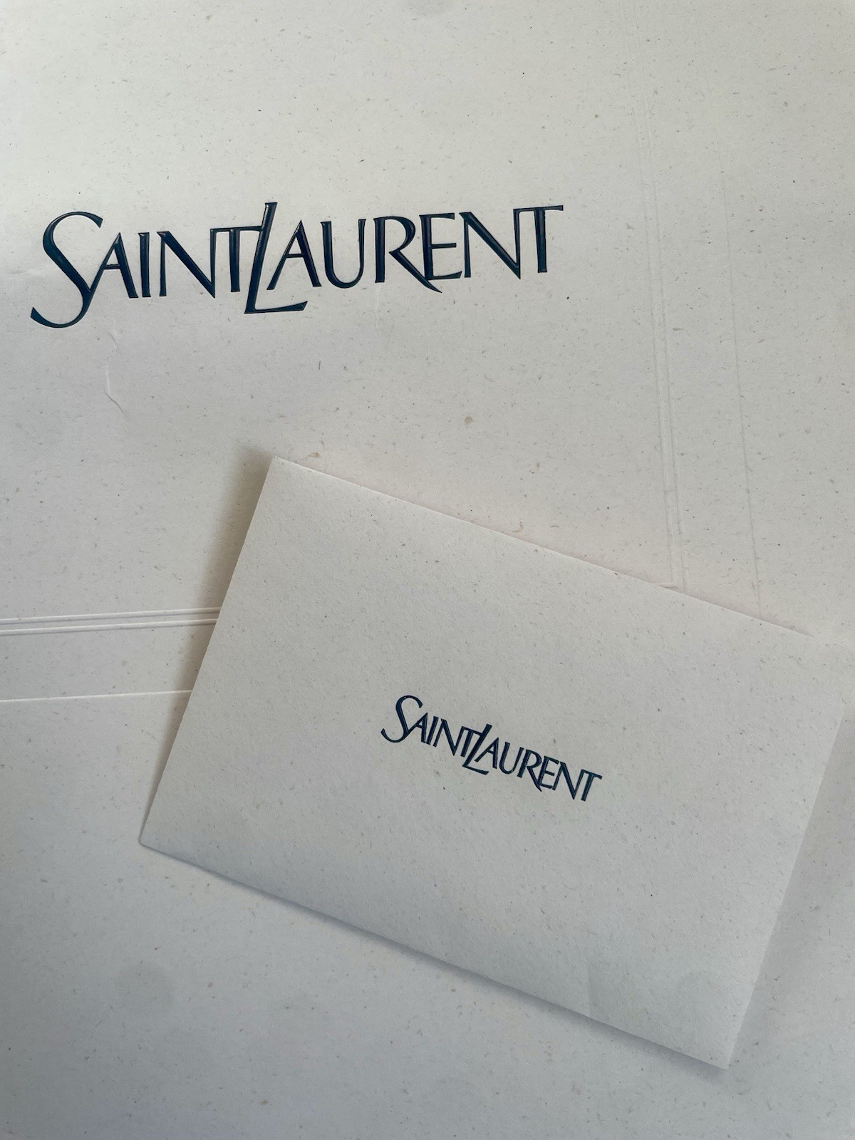 Borsa shopper regalo Saint Laurent 52x32x15 cm e porta carte di carta