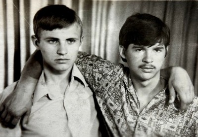 Gay Interest Vintage Snapshot Photo 1960s Two Young Men Friends Hugging Found