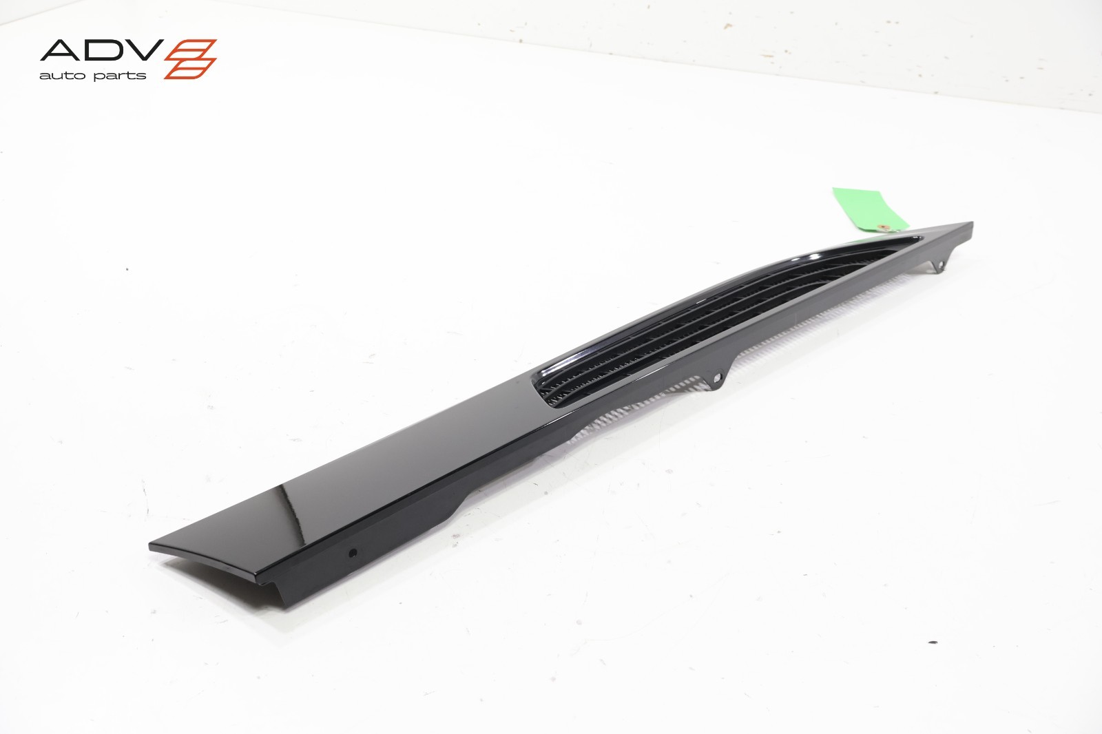 14-20 BMW i8 I12 COUPE REAR RIGHT SIDE QUARTER PANEL AIR VENT GRILLE MOLDING OEM