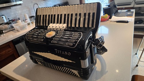 Titano Standard LMM 18 5/8 inch Keyboard black. It's a beauty. S/N 8036