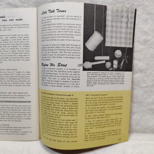 1971 Vintage MACRAMÉ DÉBUT À FINIR Projet Instructions Artisanat Course Book H-193 - Photo 17/24