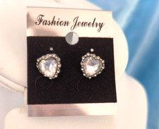 Women's Petite Stud Earrings Sparkling Clear Acrylic Hearts New Fashion Jewelry