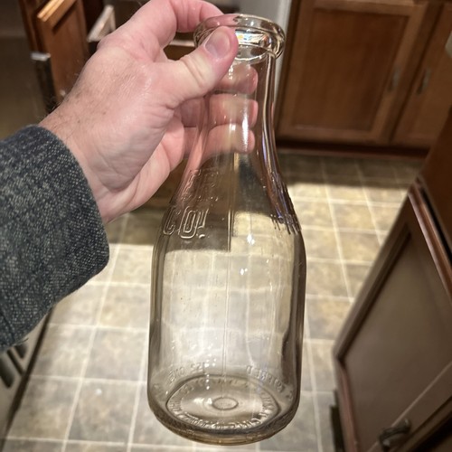 H. Miller Dairy Co. Embossed Quart Milk Bottle Cincinnati Ohio OH - Picture 10 of 11