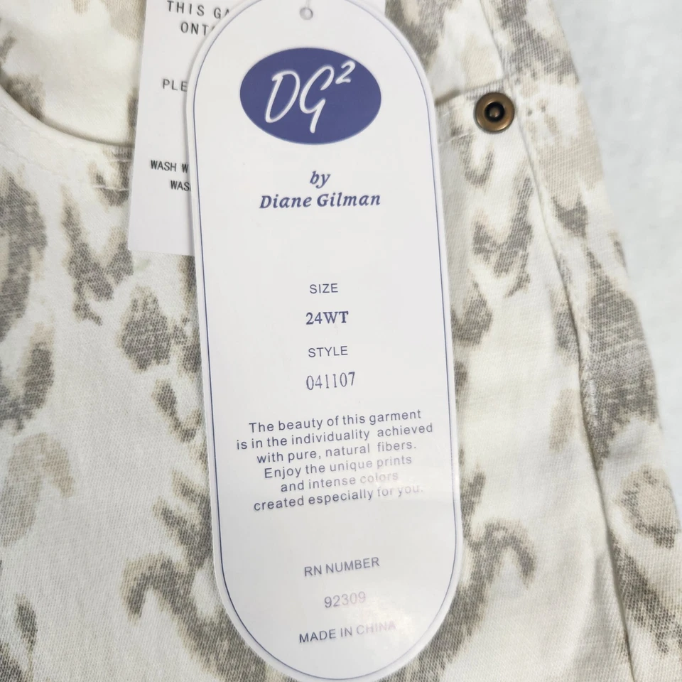 NWT DG2 Diane Gilman Women Stretch White With Gray Pattern Print Pants Size 24WT - Image 3 of 4