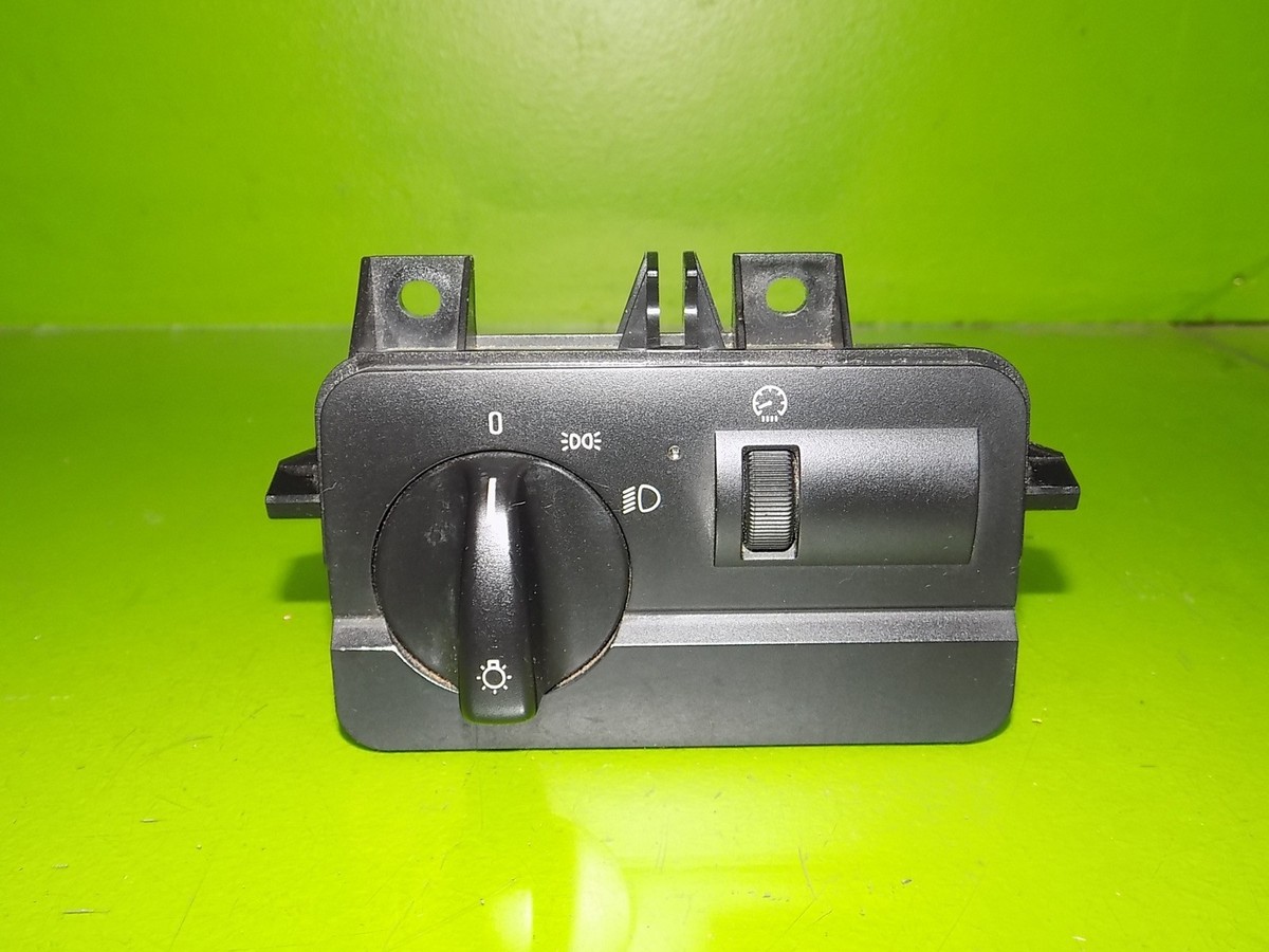 01-05 BMW 325i OEM 6907950 headlight dimmer switch control button 