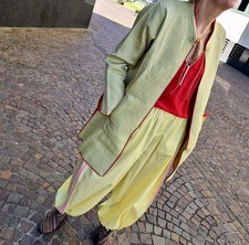 Lange Trenchjacke aus Seide gesteppt