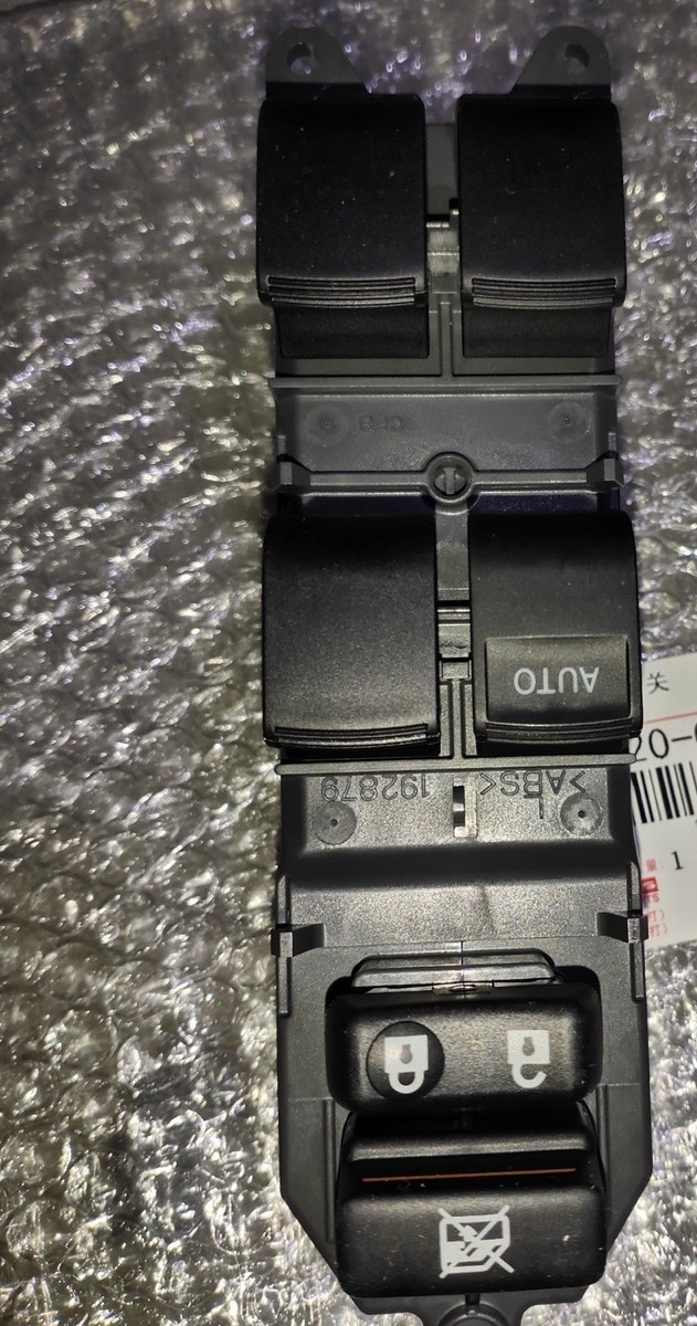 84820 - 06061 84820 - 33251 Master Power Window Switch 2007