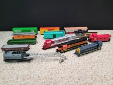 HO Scale Locomotive / Cars Bundled Lot / Bachmann Tyco AHM Fleischmann Riverossi