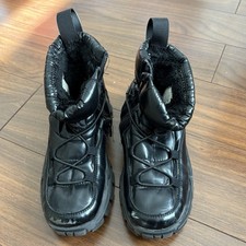 Dream Pairs Black Winter Zip Up Boots Girls Size 2 - Used