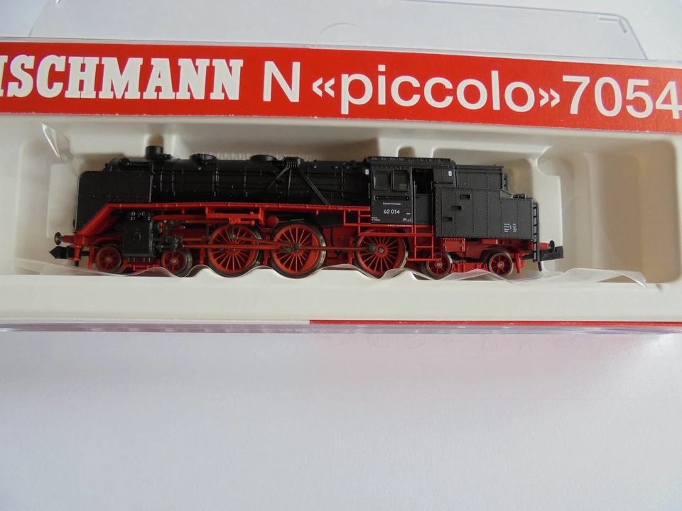 Fleischmann N, 7054, BR 62, Nr. 62 014 der DR, neu, schwarz/rot, OVP 