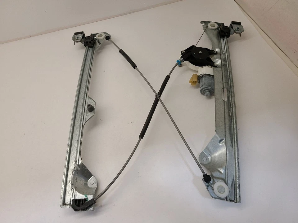 2007 - 2014 CADILLAC ESCALADE ESV Passenger Right Rear Window Regulator - Изображение 4 из 4