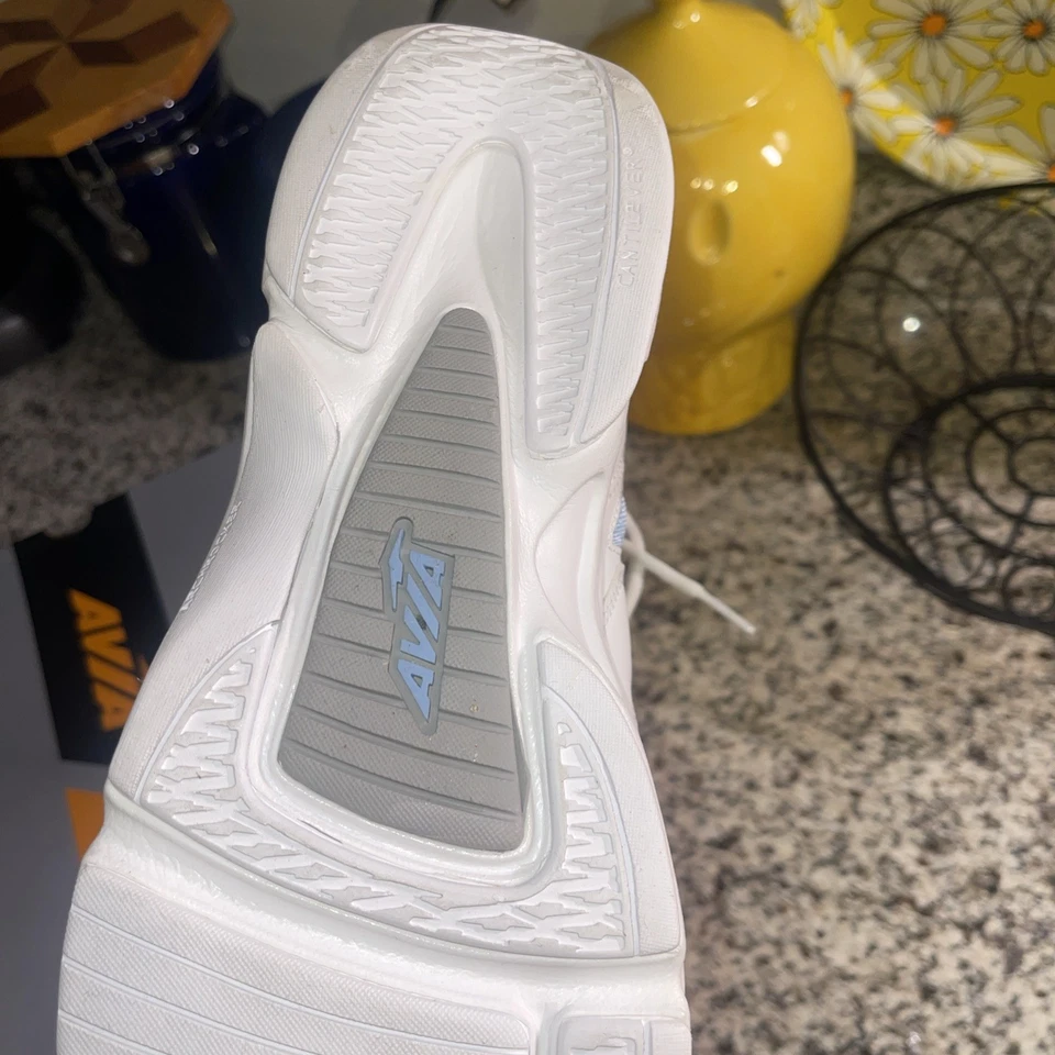 Avia White/Blue Womans Athletic Shoes Size 10! - Image 4 of 4