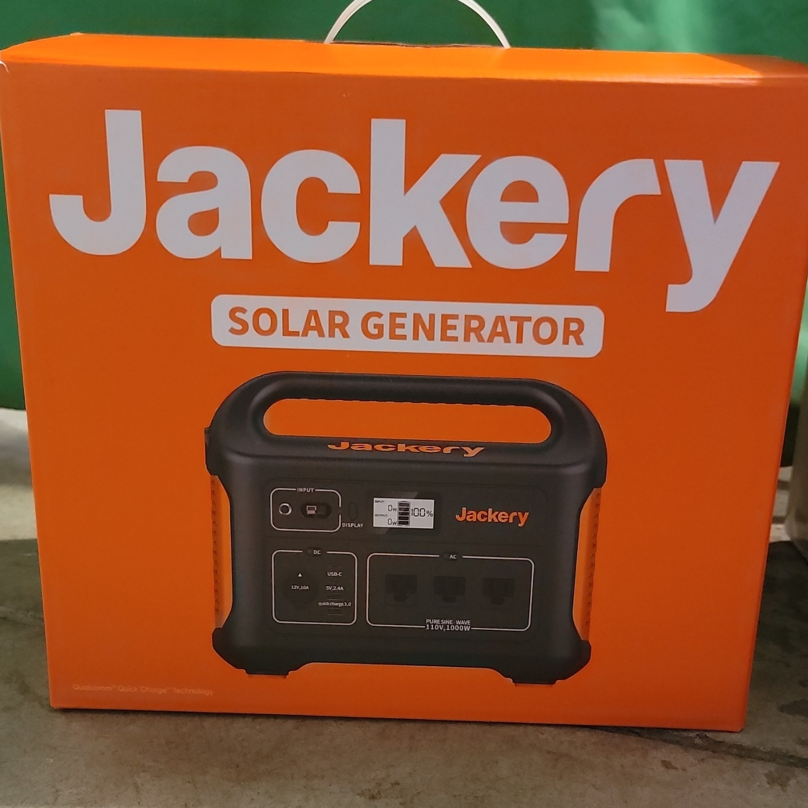 Jackery Explorer 1000 Solar Generator 1000W Pure Sine Wave AC/DC Orange