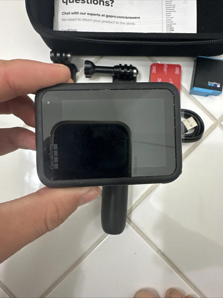 GoPro HERO10 Action Camera Bundle/Accessories - Black - Image 3 of 4