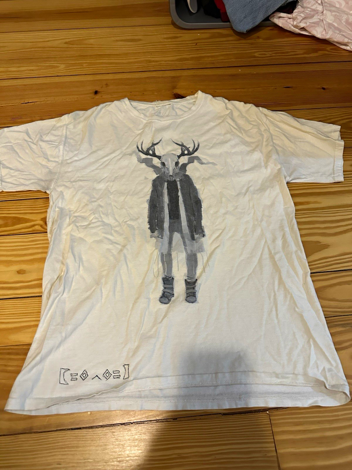 Worlds Live White Graphic Print Crew Neck Tee Shirt