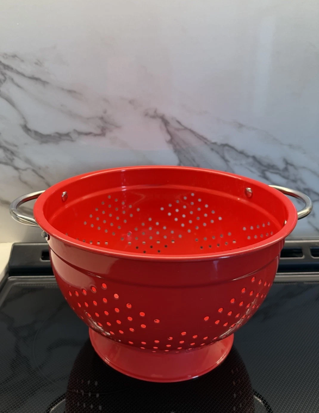 Red Stainless Steel Colander 10” Pasta Strainer Easy Grip Modern Kitchen
