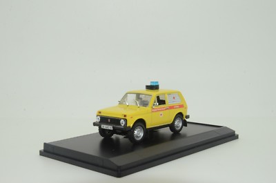 Mega RARE !! NIVA VAZ 2121 Ambulance Custom Made 1/43
