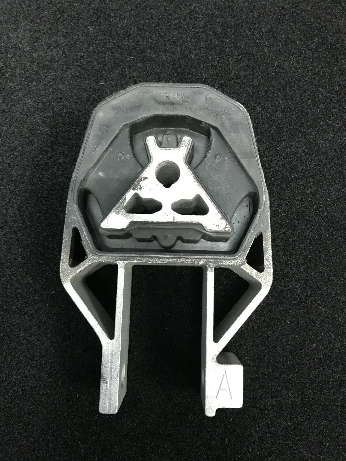 Lower Engine Motor Mount Torque Rod Mount Volvo C30 C70 S40 V50 29747 31277241 eBay