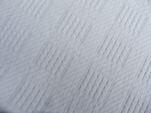 TISSU ancien en piqué de coton à décors de cubes époque XIX ème - Bild 4 von 5