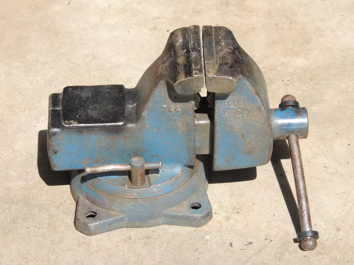 Wilton 744 4 Jaws Swivel Bench Vise USA Made