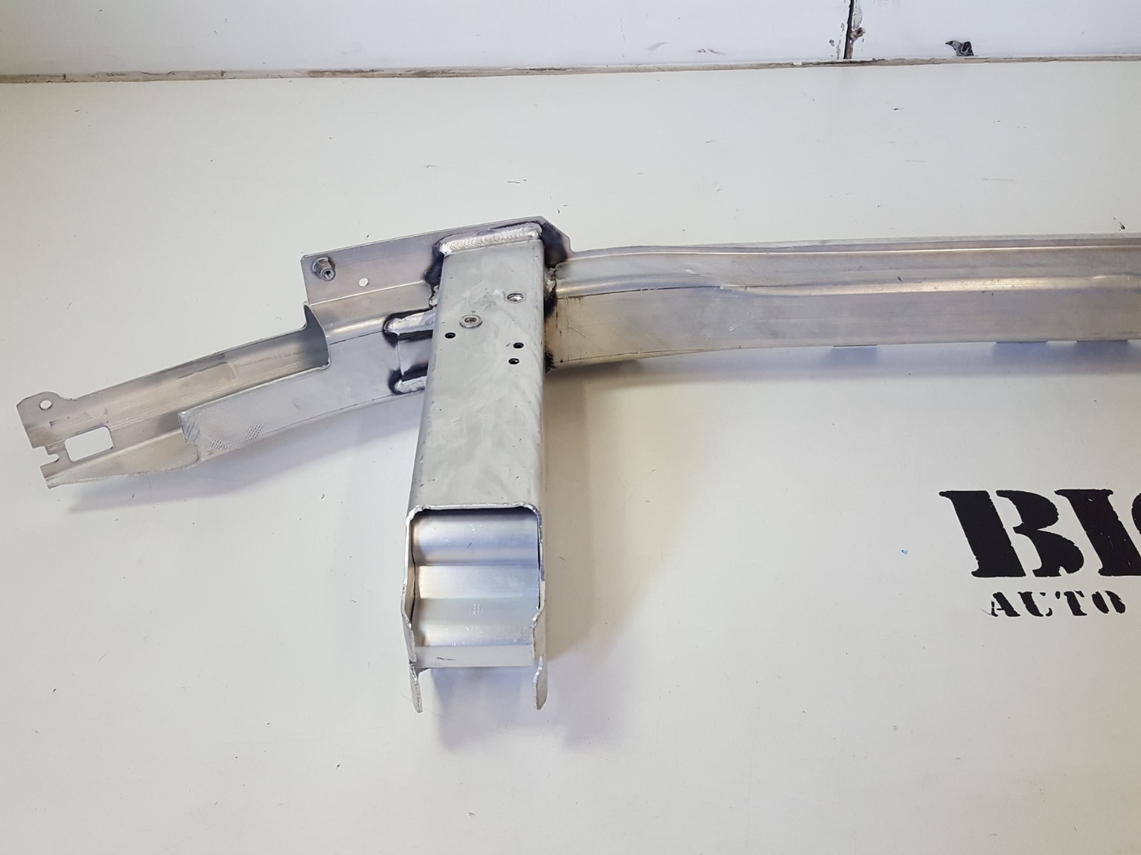 2017 2018 BMW 530i 540i FRONT REINFORCEMENT IMPACT BAR 51117385289