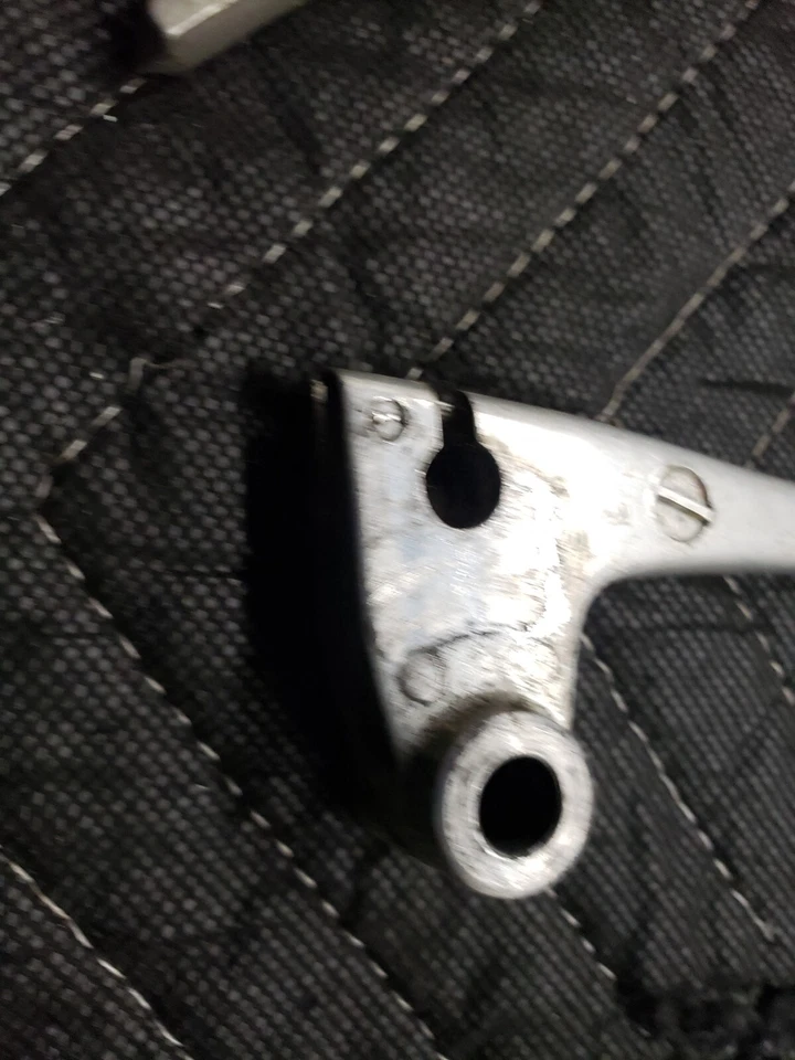 PALANCA DE FRENO Y EMBRAGUE DELANTERA HONDA CB750F/K SUPERSPORT 1978-1980 Foto 3 de 4