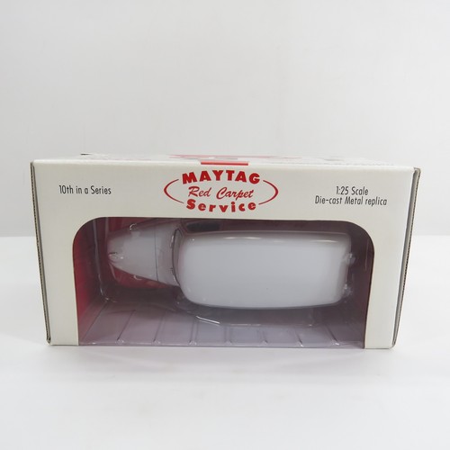 First Gear Maytag 1953 International Delivery & Service Van 1:25 #49-0050 - Bild 7 von 9