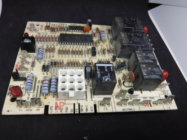 OEM Goodman B18099-13 1012-933D Furnace Control Circuit Board | eBay