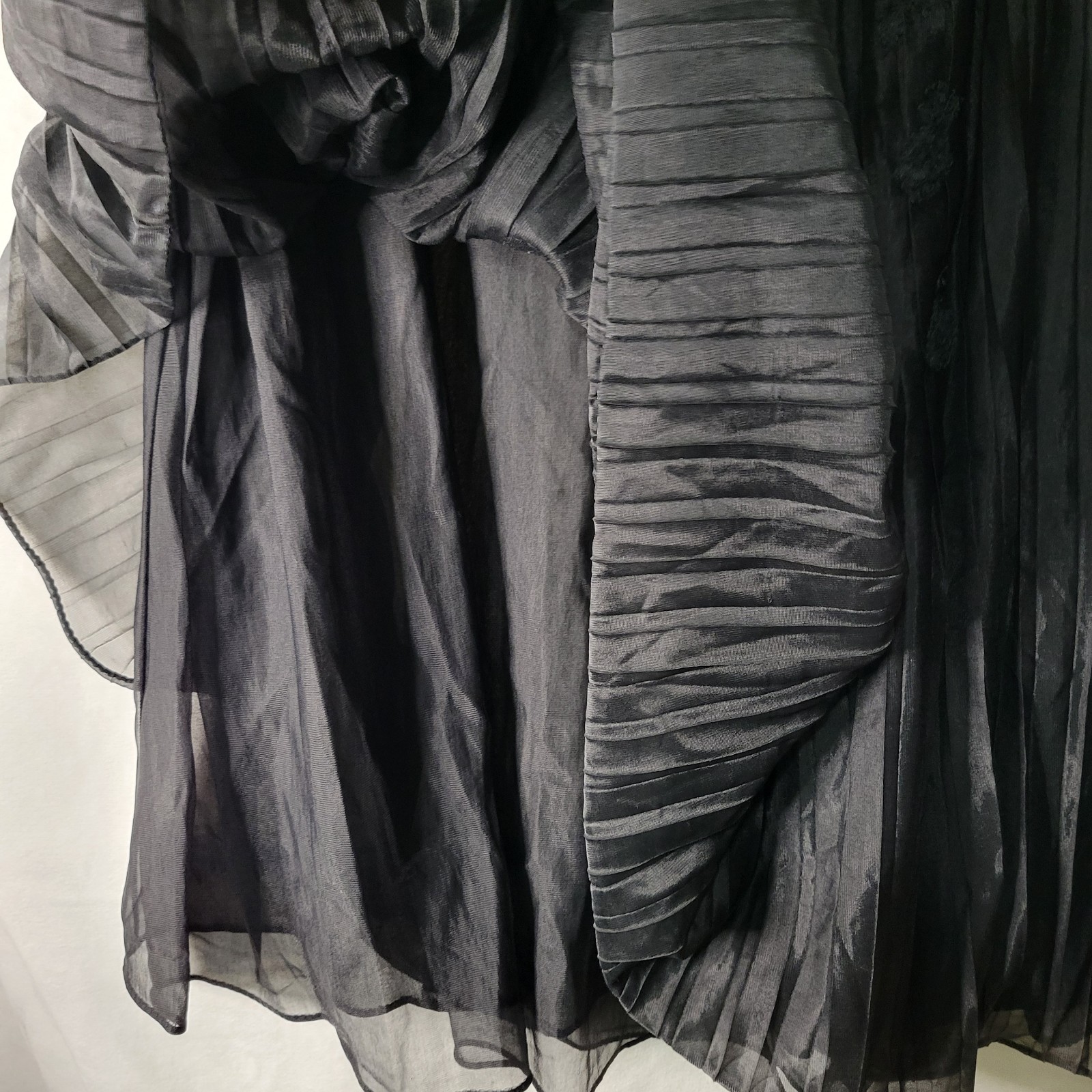 Vintage Carol Brent Women’s Medium Sleeveless Nylon Nightgown Black Pleated