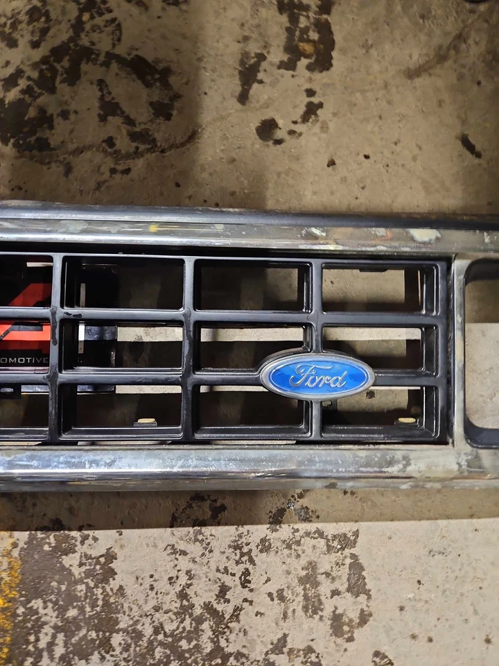 83-88 FORD RANGER Grille Black Horizontal Billet W/Chrome Surround Badge OEM Foto 3 de 4