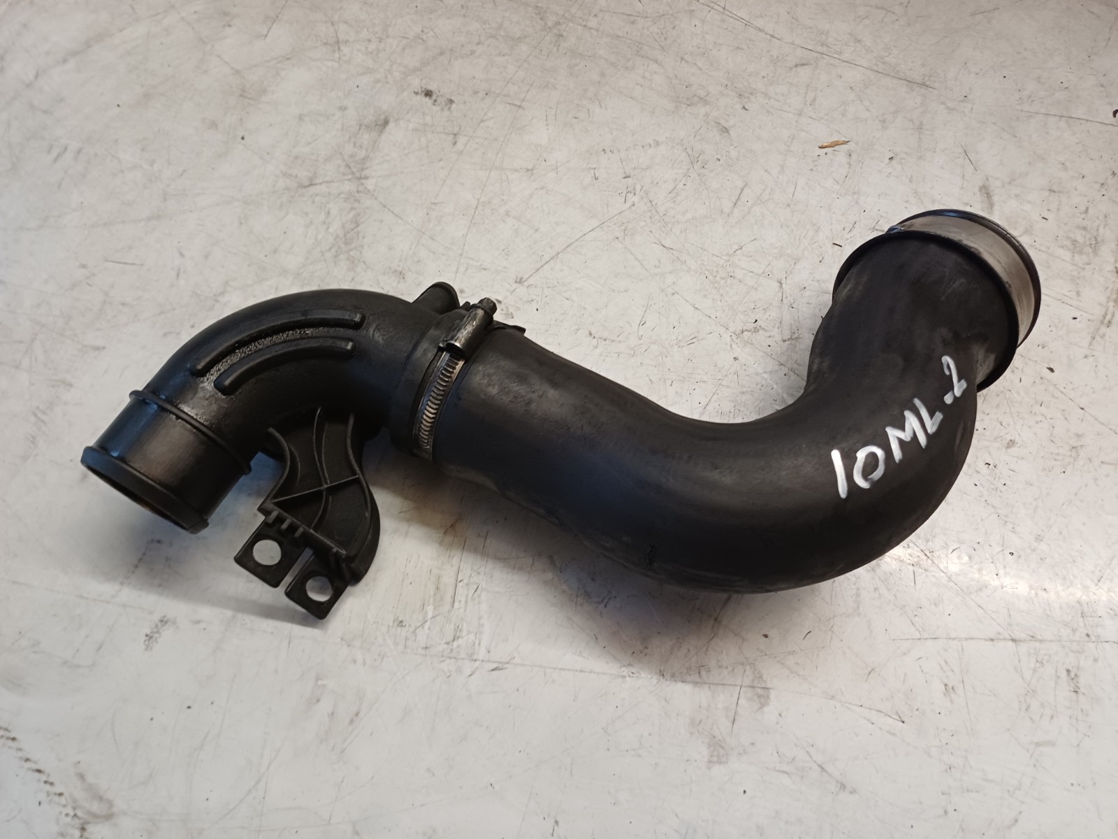 10ML Mercedes ML W163 ML270 CDI Turbo Hose Intercooler Hose A1635014582