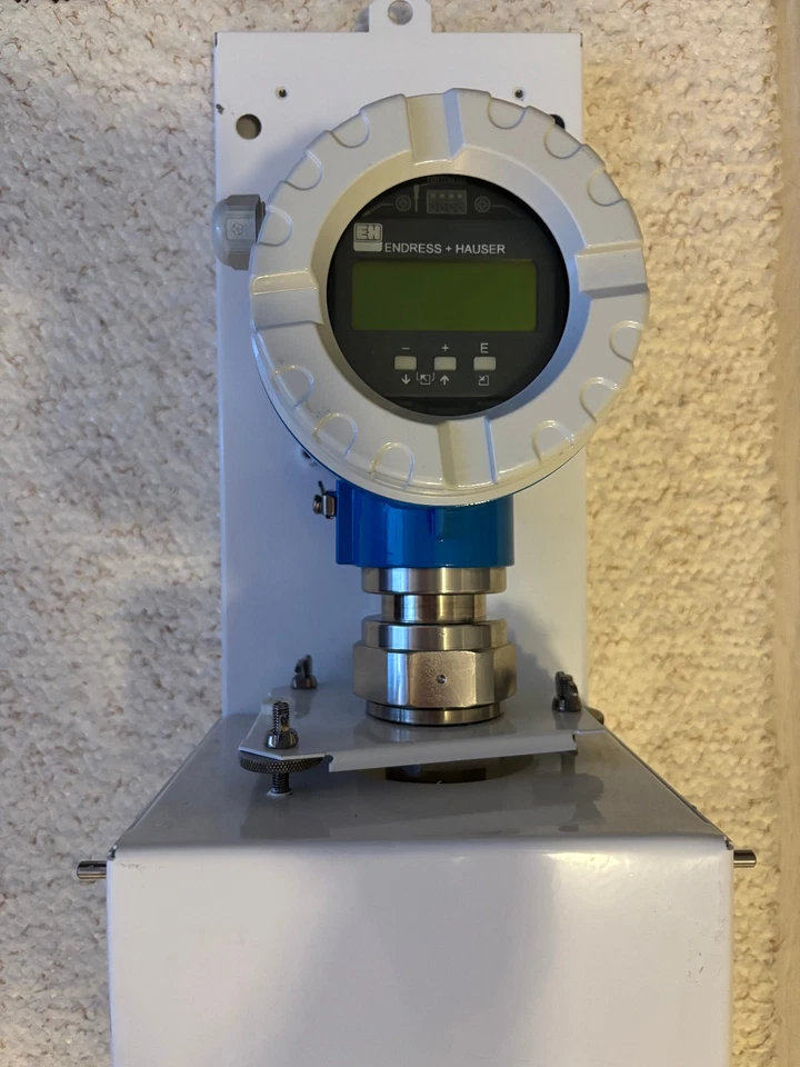 Endress+Hauser Micropilot M FMR 240 A4V1GGJAA2A level radar HART - Image 2 of 3