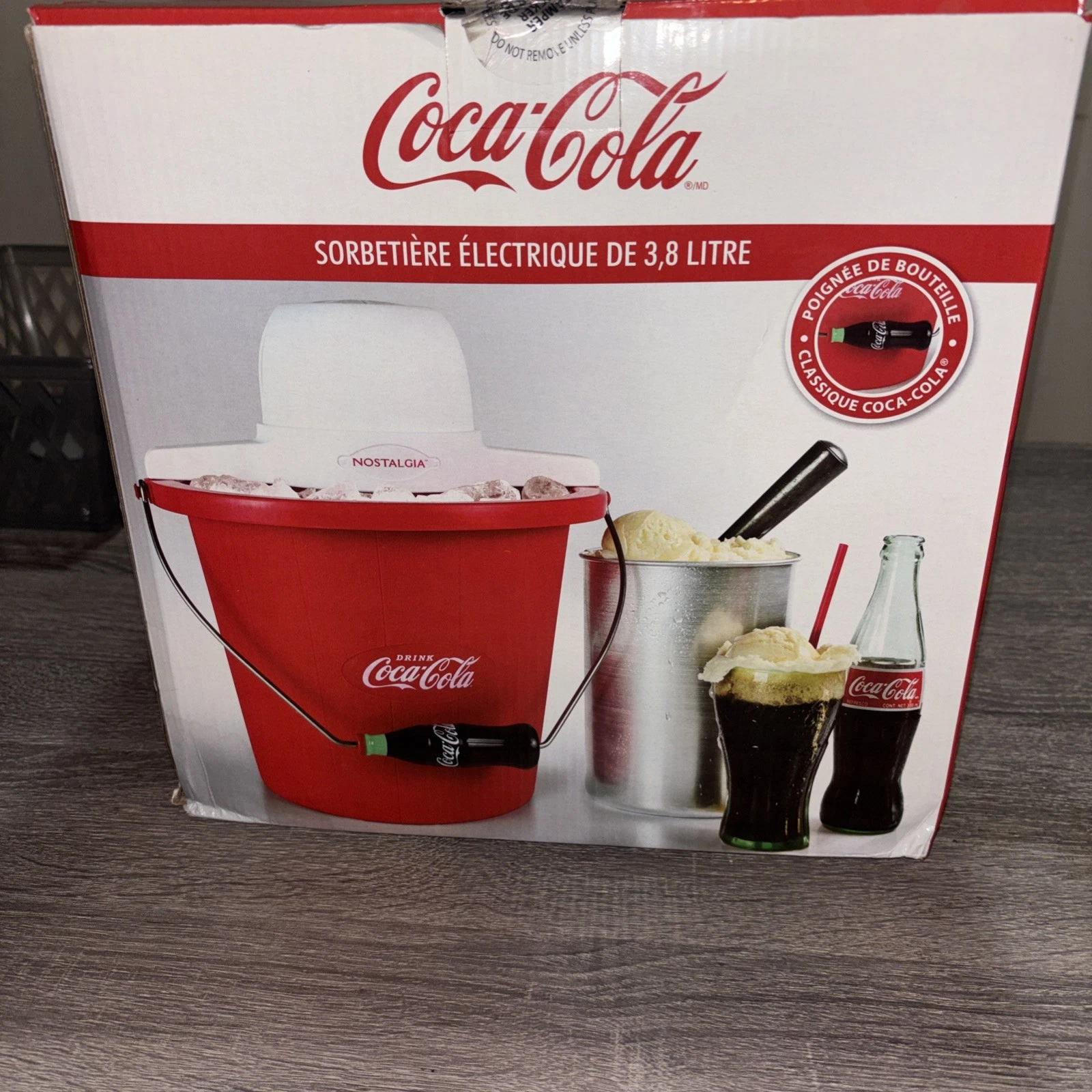 Nostalgia COCA COLA 4-Quart Electric Ice Cream Maker Electric Retro NEW