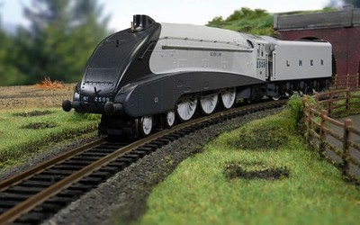 Hornby R30456 Dublo LNER Class A4 Steam Loco Silver Link Silver