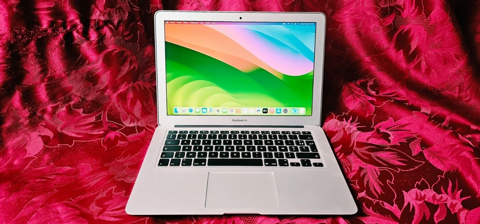 Apple MacBook Air 13" 2014 · i5 · 4GB · 128GB, photo 1 sur 5