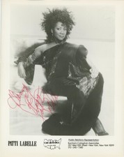 Patti Labelle- Signed Photograph (R&B Singer)
