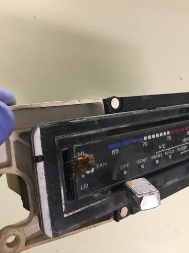 1981 1983 Lincoln Town Car Climate Control Temperature Control E0VH-19532-AC - Picture 2 of 3