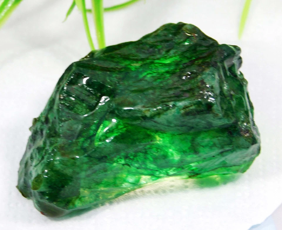 Pedra preciosa solta bruta esmeralda verde colombiana natural 364,85 quilates - Imagem 4 de 4