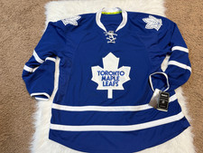 Ultimate Toronto Maple Leafs Collector and Super Fan Gift Guide 32