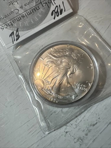 1986 US Silver Eagle $1 Nice Unc Key Date.
